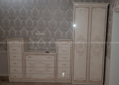 Шкаф 2-ств Патрисия крем корень глянец. Фото №4